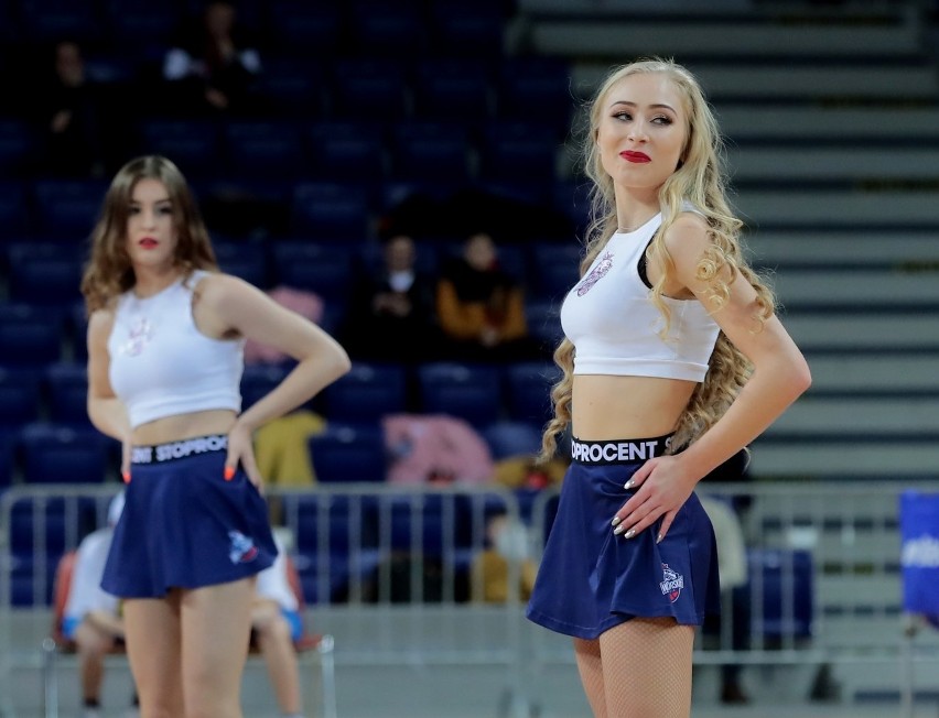 Zobacz zdjęcia cheerleaderek Wilków Morskich z meczu z Treflem [GALERIA]