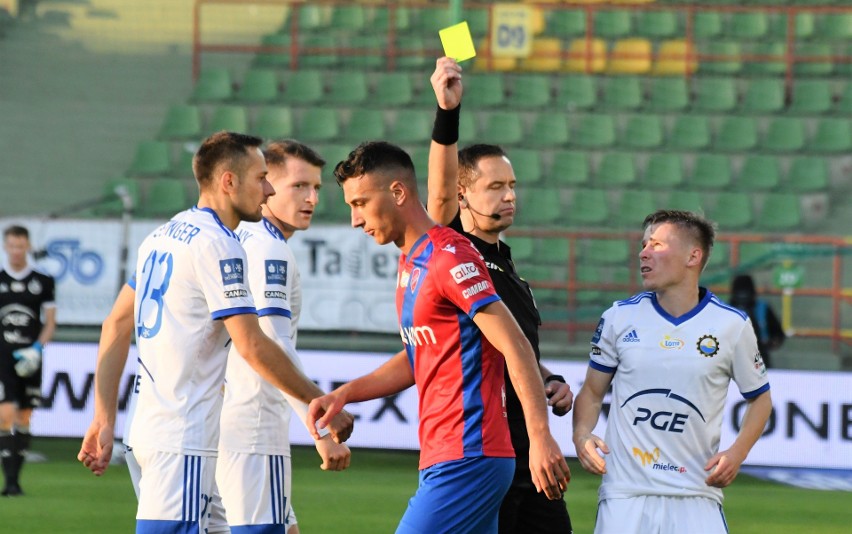 Jsienią Raków pokonał w Bełchatowie Stal 2:1. Nowy termin...