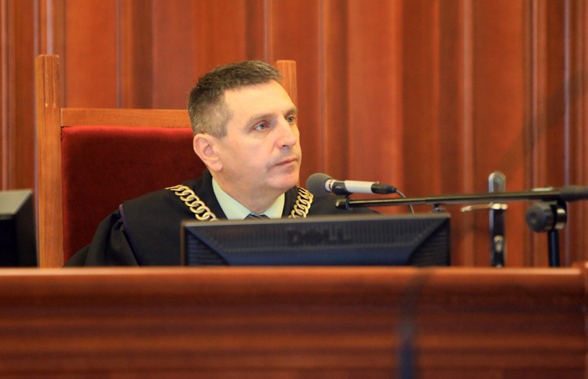 Dziś oboje stanęli przed Sądem Okręgowym w Toruniu,...