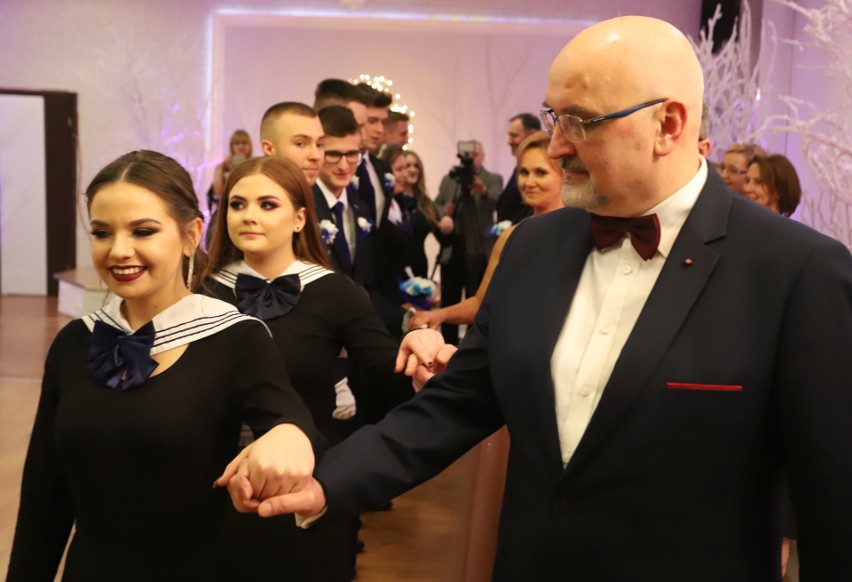 Studniówka 2019.  II Liceum imienia Marii Konopnickiej w Radomiu wspaniale bawiło się w restauracji "U Grubego"