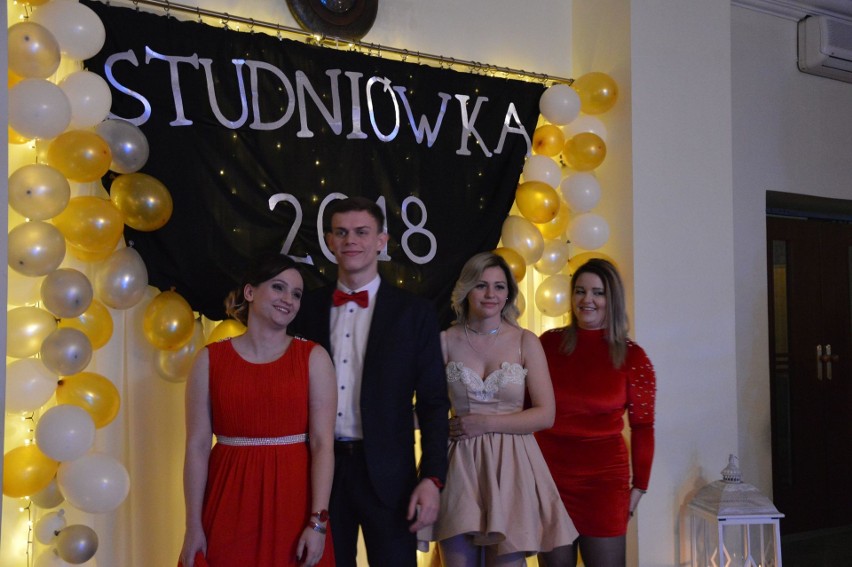 Studniówka 2018 - II LO im. Aleksandra Majkowskiego w...