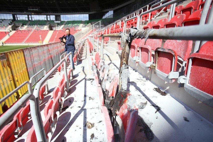 Prace na stadionie GKS Tychy po zadymie z Ruchem Chorzów....