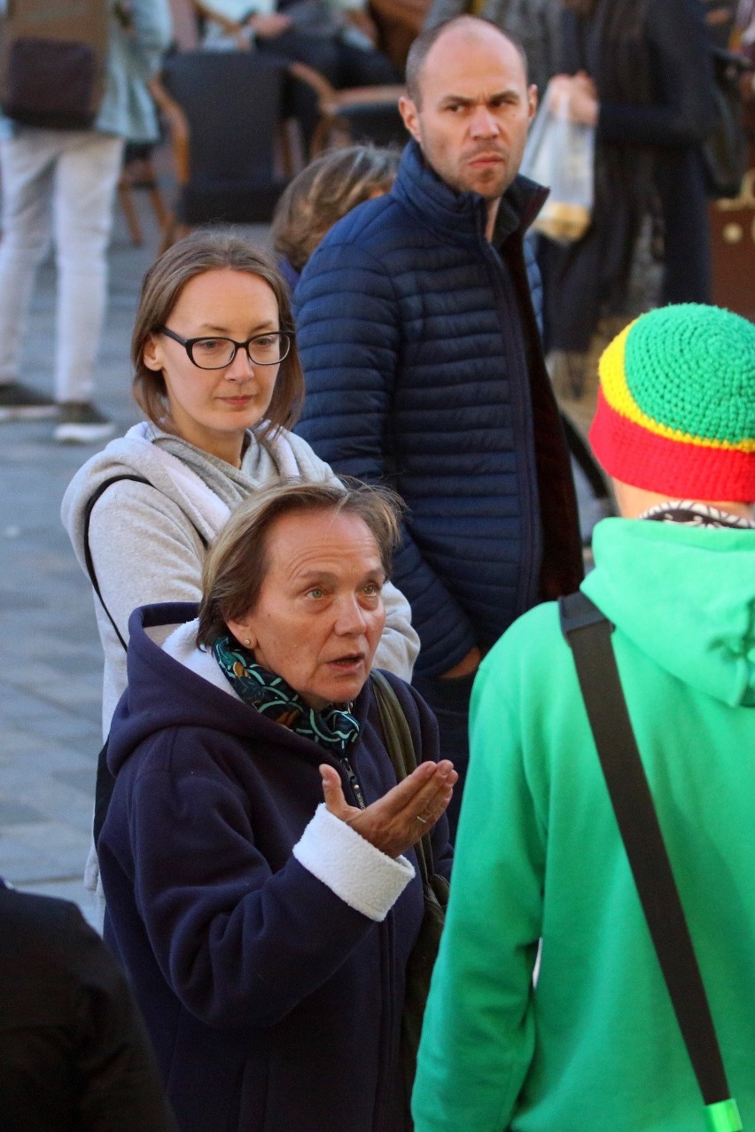 Demonstracja przeciwko próbie zakazania Marszu Równości w Lublinie (ZDJĘCIA, WIDEO)