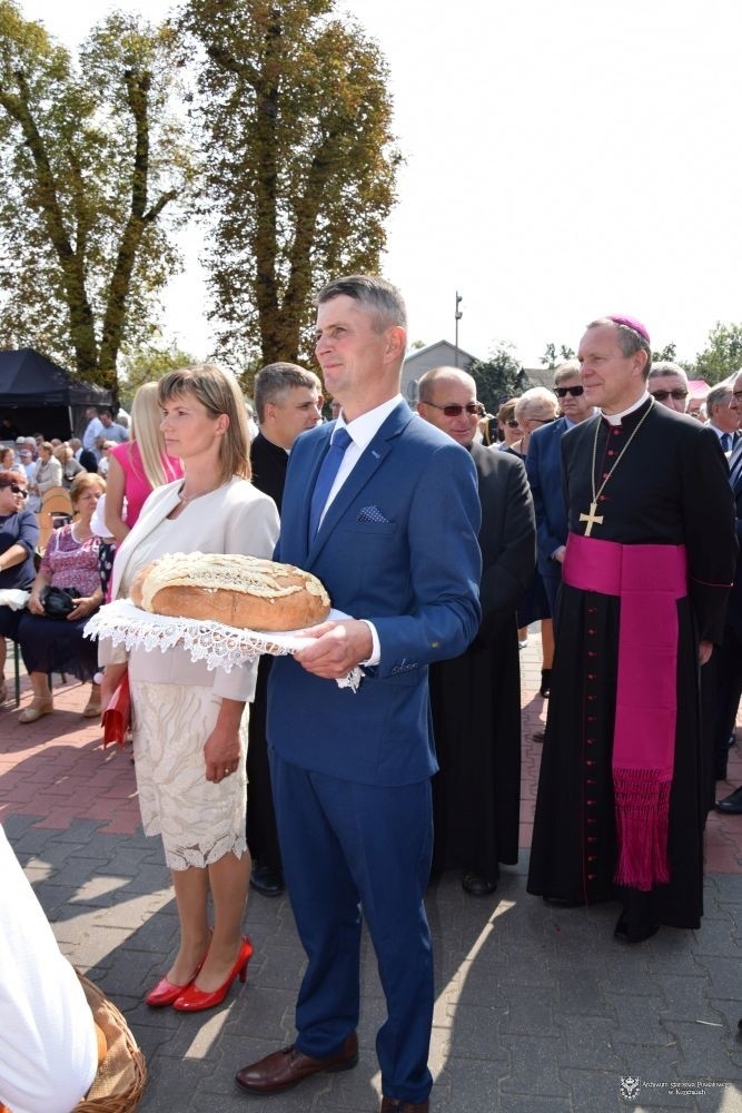 Dożynki powiatu kozienickiego w Grabowie nad Pilicą. Rolnicy dziękowali za plony