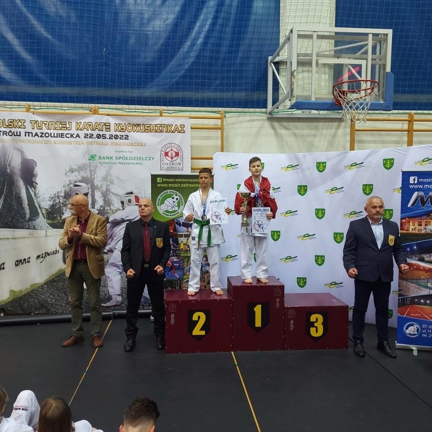Limanowscy karatecy nie próżnują. Na Mazowszu zaprezentowali się na medal! 