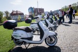 Bydgoszczanie pokochali elektryczne skutery i hulajnogi, ale nie zawsze parkują je z głową 