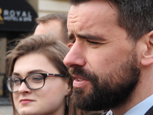 Wybory do Europarlamentu 2019. Partia Razem ujawnia kandydatów do Parlamentu Europejskiego (wideo)
