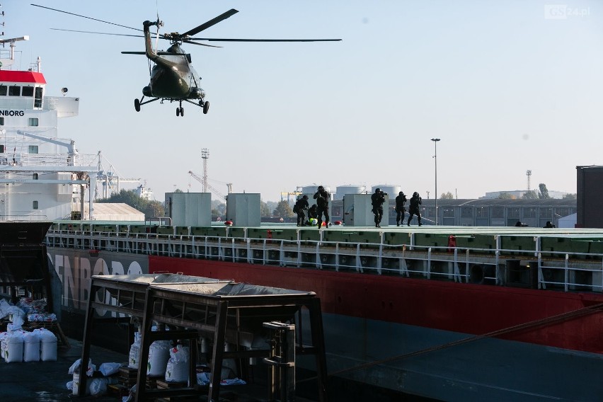 Helikopter lata nad Szczecinem. Dlaczego? Wyjaśniamy [WIDEO, ZDJĘCIA] 11.10.2018