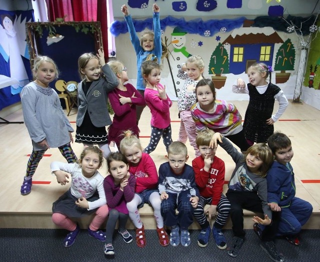 Specjalny program artystyczny dla babci i dziadków przygotowały dzieci z radomskiego przedszkola "Niezapominajka&#8221;.