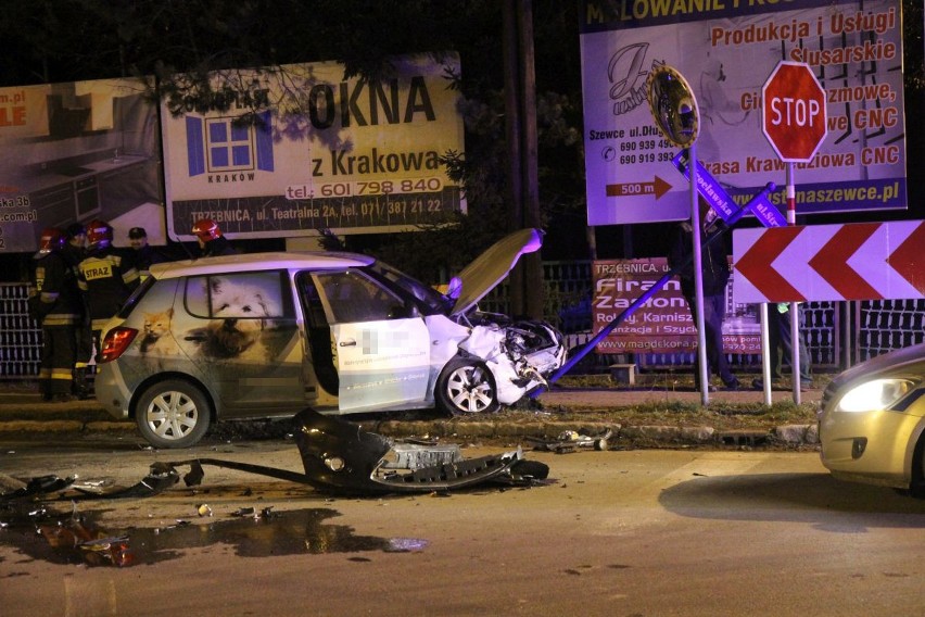 Groźny wypadek pod Wrocławiem. Dwie osoby ranne