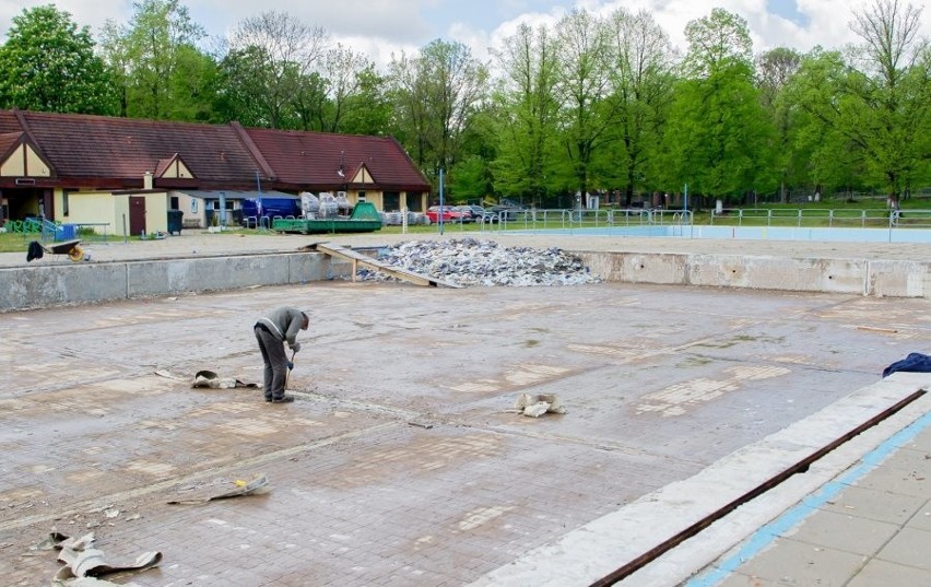 Trwają prace remontowe na kąpielisku odkrytym w bytomskim...