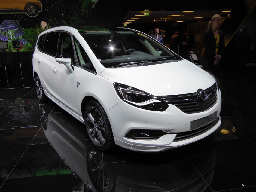 Opel Ampera-e...