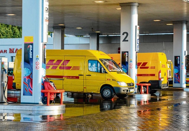 Od połowy marca międzynarodowe przesyłki kurierskie DHL Express trafiają do Bydgoszczy przez centrum serwisowe w Toruniu. Wcześniej paczki wyjeżdżały z Solca Kujawskiego, niecierpliwi mogli je tam również odebrać