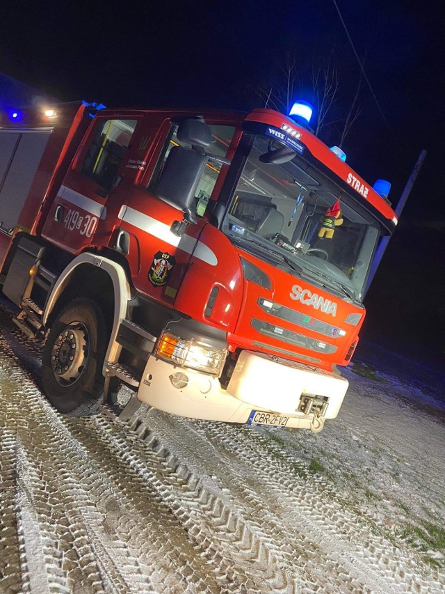 Strażacy z Jabłonowa Pomorskiego w poniedziałek, 7 lutego gasili pożar sadzy w przewodzie kominowym