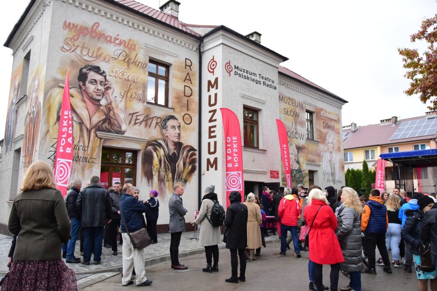Muzeum Teatru Polskiego Radia w Baranowie Sandomierskim uroczyście otwarte z udziałem plejady artystów [ZDJĘCIA]      