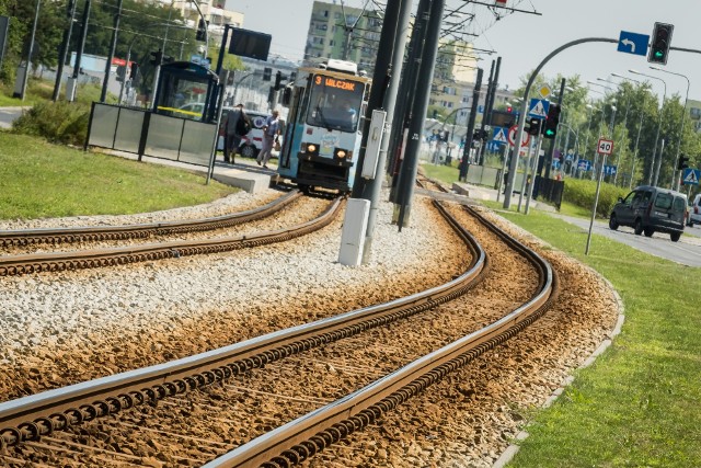 Do czasy usunięcia wykolejonego tramwaju działać będzie komunikacja zastępcza.