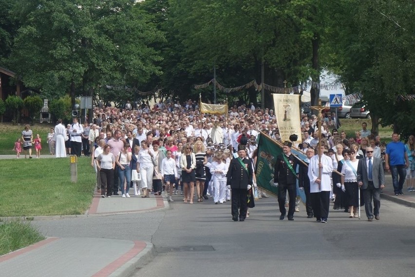 Boże Ciało w Jastrzębiu: Tłumy na procesji