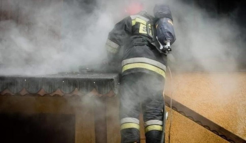 Tragiczny pożar w Siemianowicach Śląskich. Jedna osoba zginęła w pożarze mieszkania w kamienicy