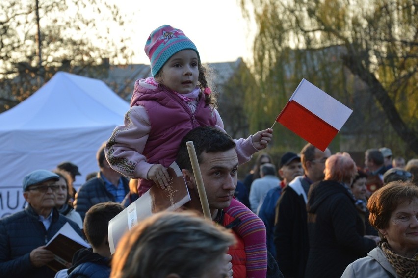 Lekcja śpiewania najpiękniejszych polskich pieśni i piosenek w Rozwadowie