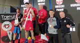 Boks. Filip Oszczepalski, zawodnik Klubu Fighter, zdobył brązowy medal na mistrzostwach Polski seniorów. Zobacz zdjęcia