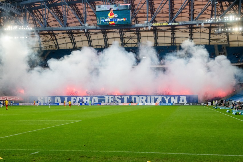 Efektowna wygrana 4:0 zapewniła Lechowi wicemistrzostwo...