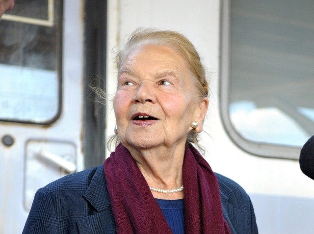 Julia Hartwig odwiedziła Lublin w 2011 r. na 90-leciu III LO im. Unii Lubelskiej