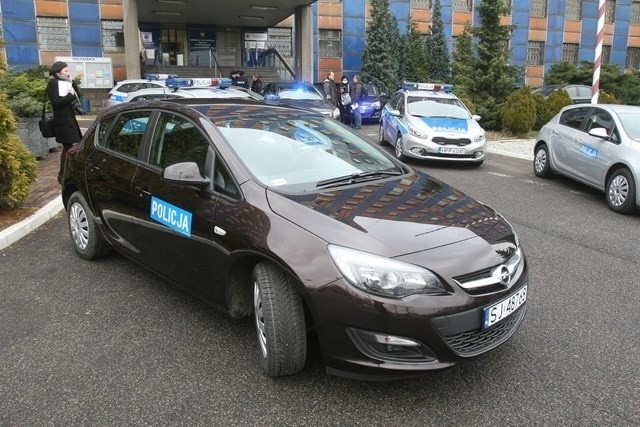 Nowe radiowozy śląskiej policji