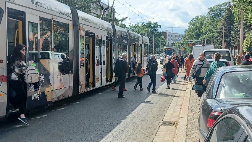 Autobus linii 113 firmy Michalczewski, zderzył się z...