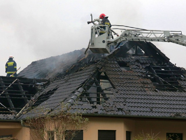 W Płotach pod Zieloną Górą doszło do pożaru domu mieszkalnego.
