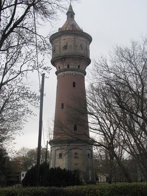 Zabytkowa wieża ciśnień jest jednym z najbardziej charakterystycznych punktów Drezdenka.
