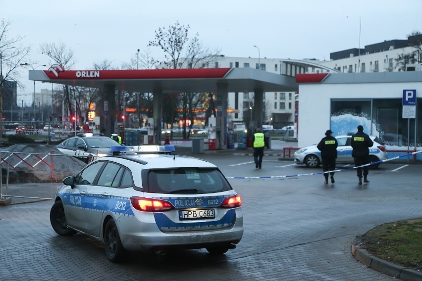 Niewybuch na stacji benzynowej Orlenu przy ul. Ślężnej