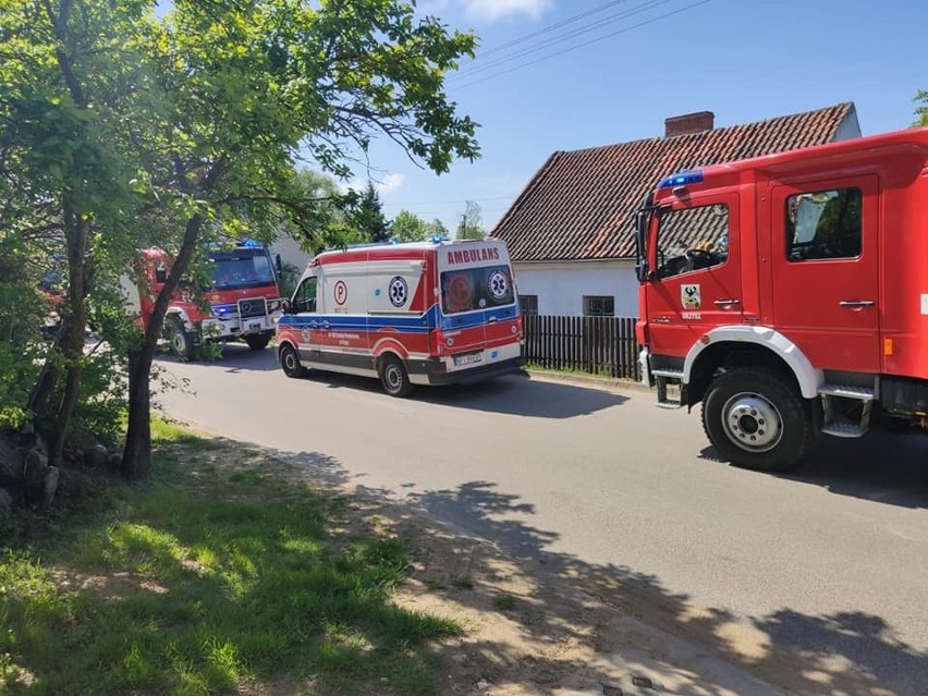Gmina Pisz: Wybuchła butla gazowa na jachcie. Strażacy udzielili pomocy poparzonemu mężczyźnie (zdjęcia)