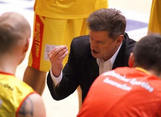 Kolejnej porażki doznali koszykarze Polomarket Sportino Inowrocław.