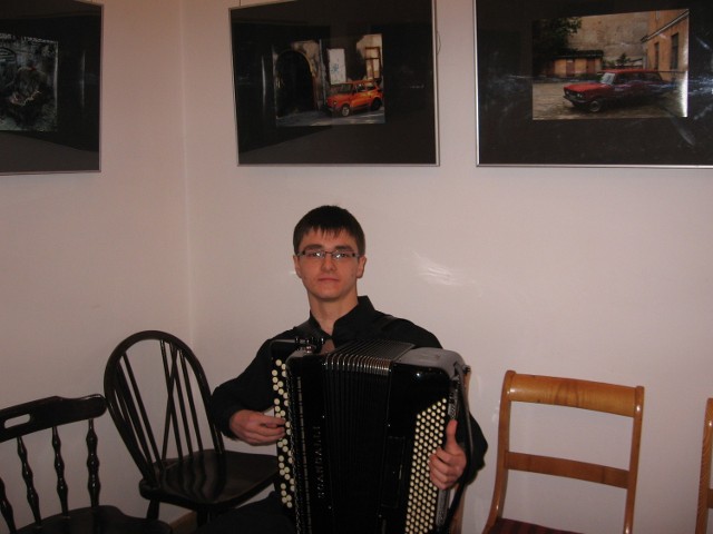 Piotrek Zarzyka gra na akordeonie od pierwszej klasy podstawówki.