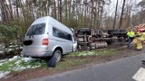 Groźny wypadek na DK27 pod Żarami. Zderzyły się dwa samochody