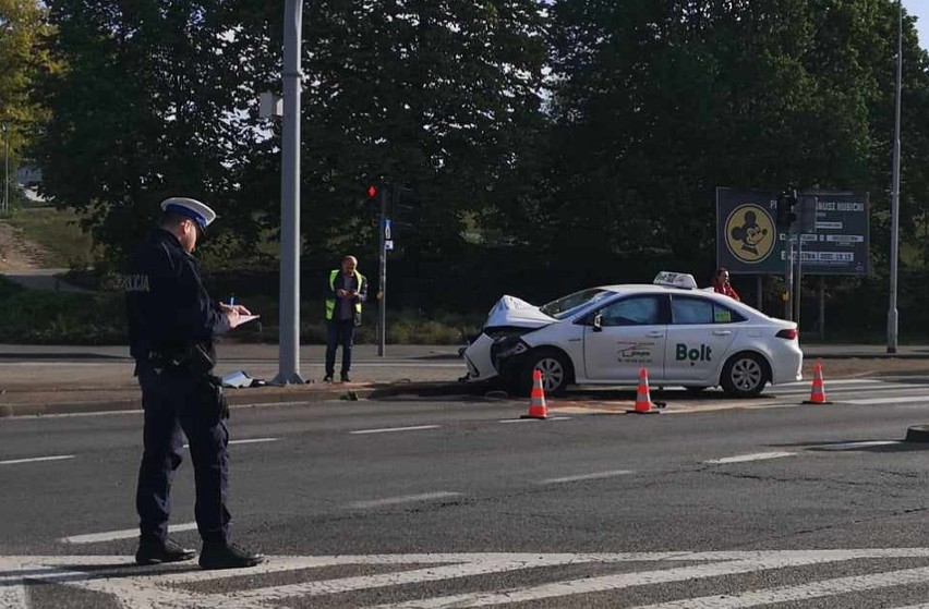Do wypadku doszło na skrzyżowaniu ul. Wrocławskiej i...