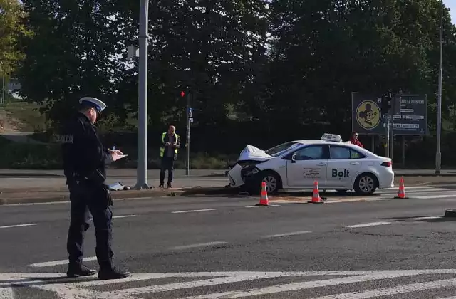 Do wypadku doszło na skrzyżowaniu ul. Wrocławskiej i Konstytucji 3 Maja w Zielonej Górze.