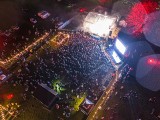 Festiwal Jabłonki Swawole 2023 w Sandomierzu. Pięknie rozświetlone miasto na zdjęciach z drona