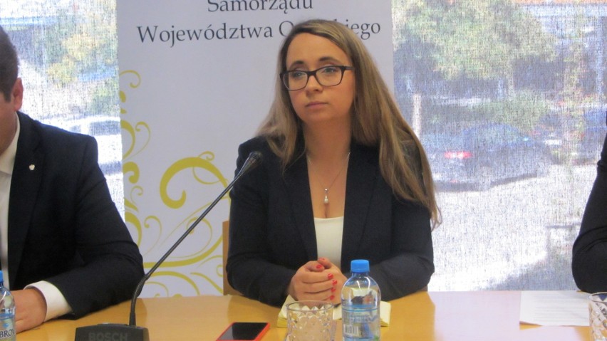 Młodzieżowa Rada Miasta Opola zaprosiła kandydatów do parlamentu do debaty