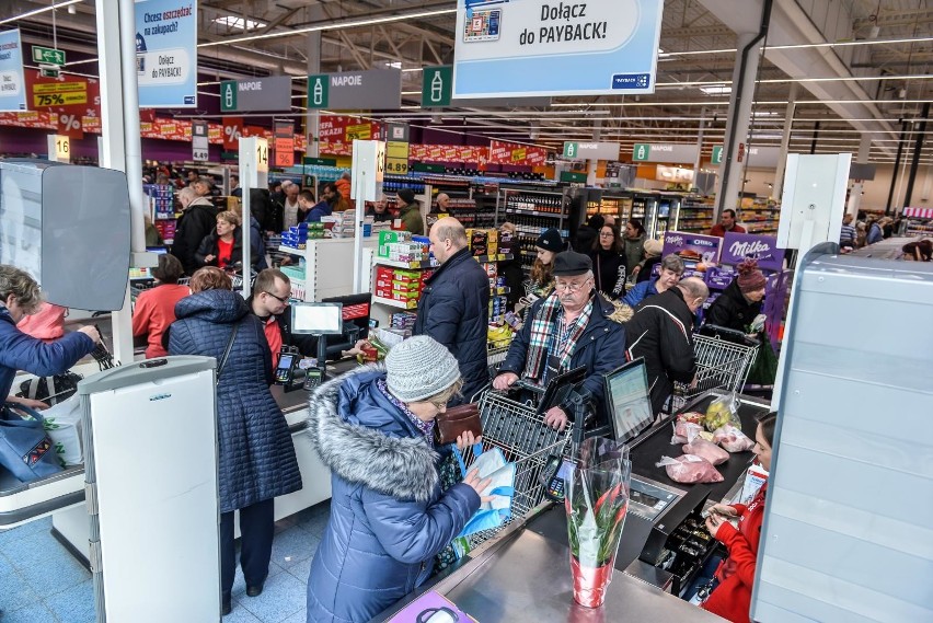 Otwarcie Kauflandu w Gdańsku na Chełmie przy ul. Cienistej...