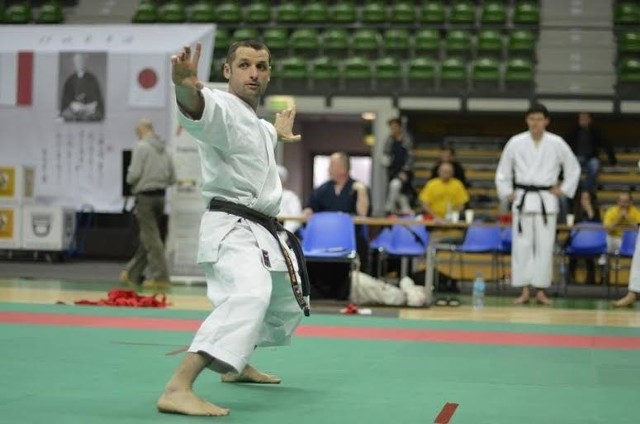 Walentin Awramenko podczas zawodów w kata w karate tradycyjnym