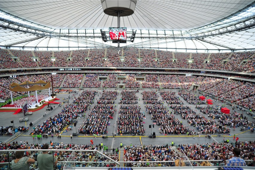 Jezus na stadionie 2015. Wizyta ojca Bashobora na Stadionie...