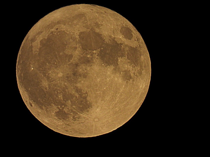 Pełnia ,,Niebieskiego Księżyca" pierwszy raz od 76 lata