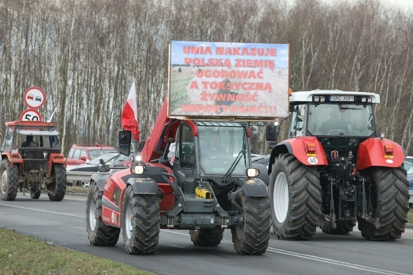 Trwa strajk rolników. Ostatnia blokada dróg w województwie...