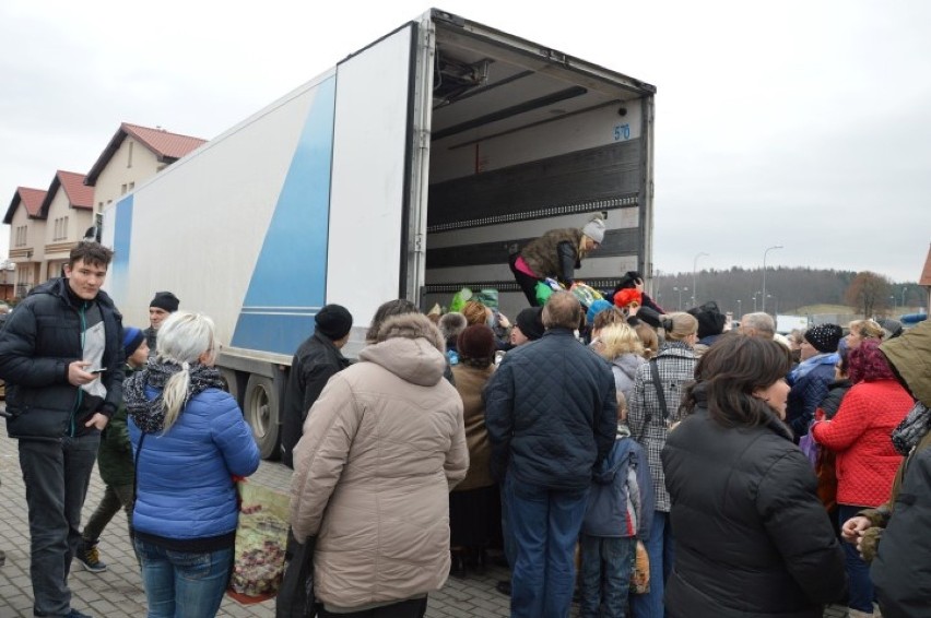 20 ton jabłek w Bolszewie rozdano w kilkadziesiąt minut...