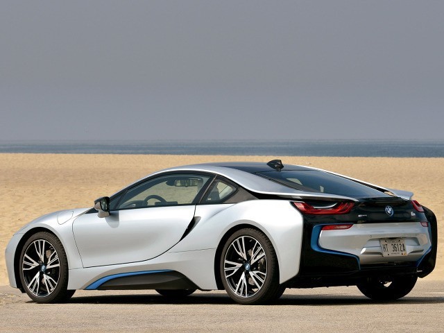 BMW i8...