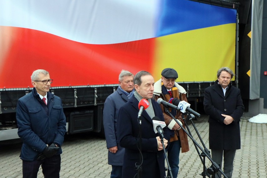 Dary dla walczących na Ukrainie wyjechały z Lublina