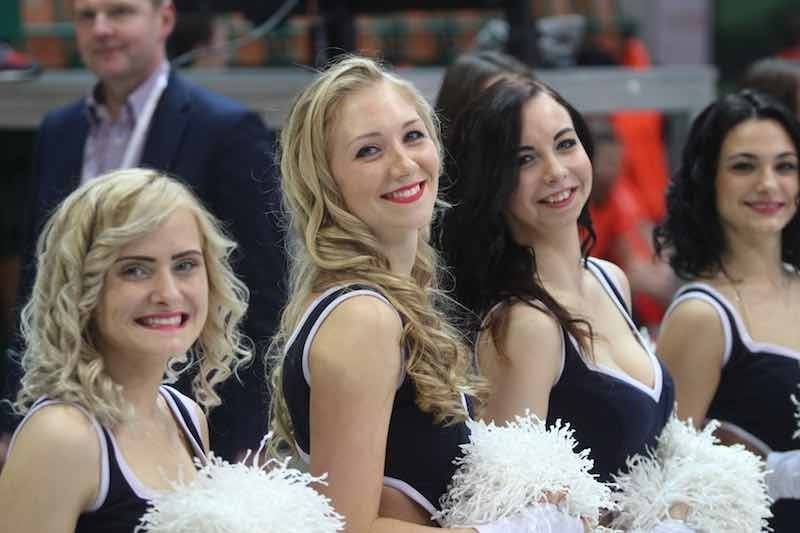 Christmas Cup: Cheerleaderki na meczu Polska - Czechy