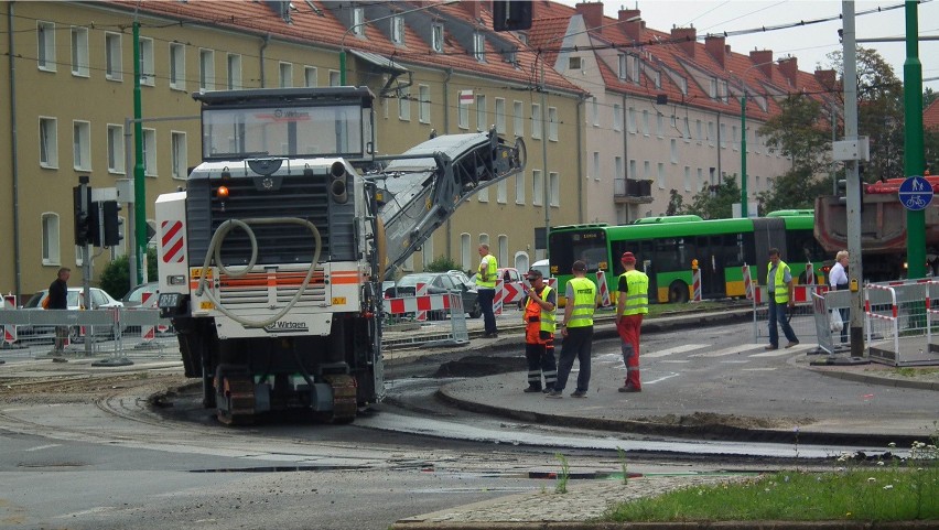 Jeszcze więcej utrudnień remontowych na Dąbrowskiego w...