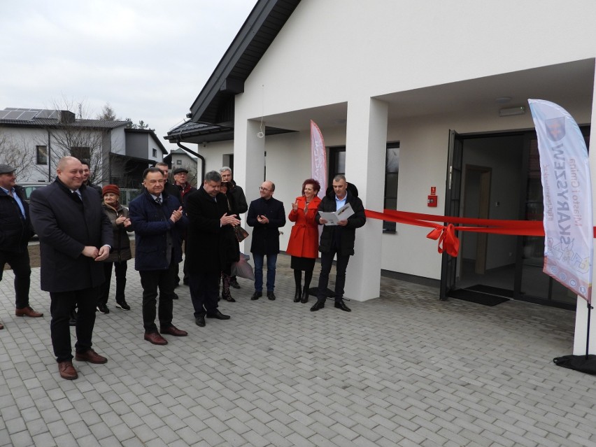 Dwie nowe świetlice i boiska w gminie Skaryszew już otwarte. Kosztowały ponad 4 miliony złotych